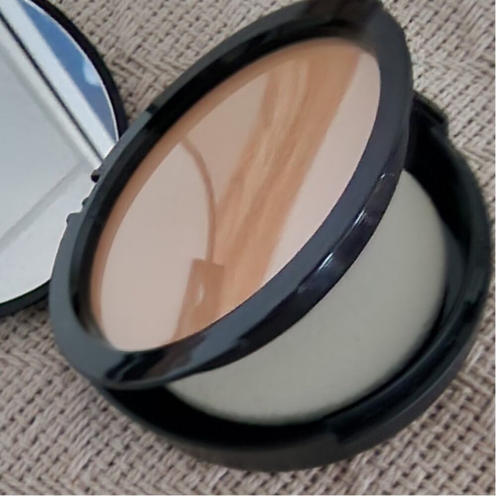 Mirabella Press Powder Foundation Press #6 - 100% Authentic - Picture 2 of 5